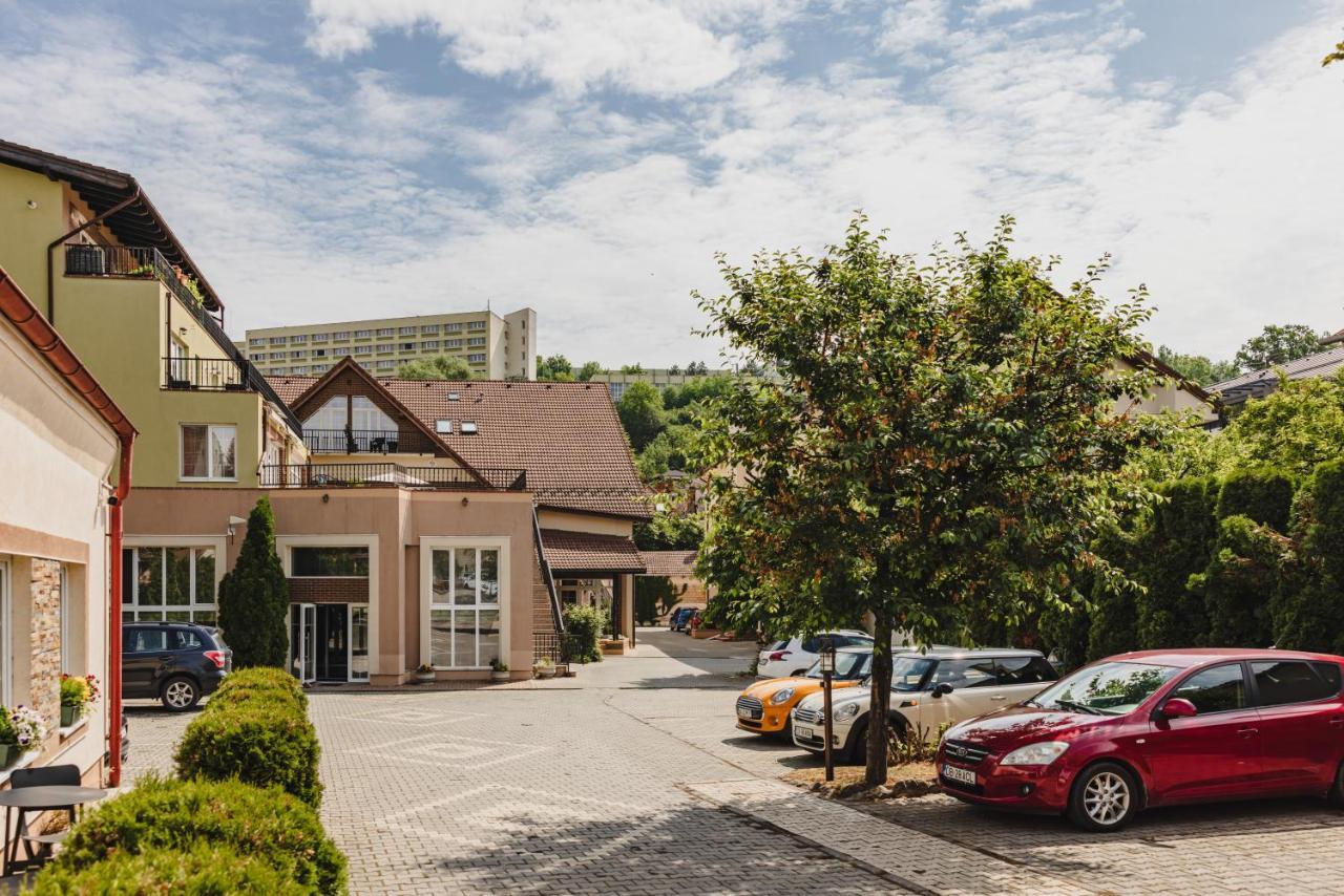 Schiller Studio 64 - Free Private Parking Brasov Luaran gambar